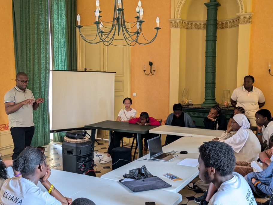 Programme de formation des jeunes leaders communautaires